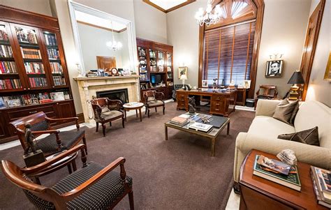 Office of the Senate Secretary .